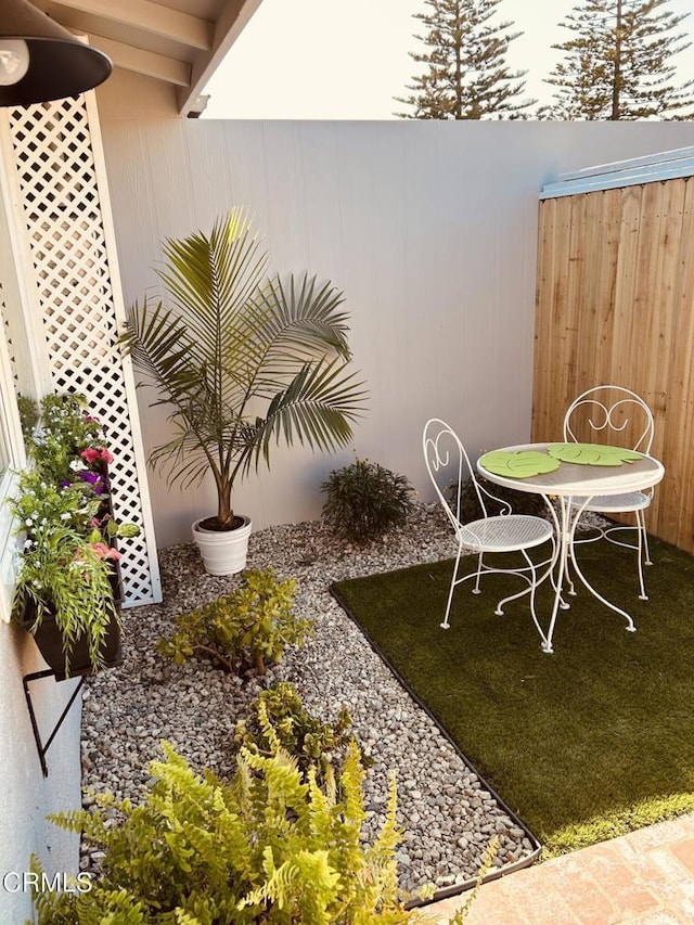 163 E Bowling Grn, Port Hueneme, CA 93041 - photo 1
