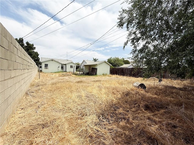 3864 Myers St, Riverside, CA 92503 - view of yard