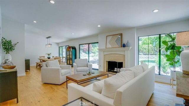 22914 Gershwin Dr, Woodland Hills, CA 91364 - photo 4