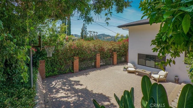 22914 Gershwin Dr, Woodland Hills, CA 91364 - photo 47