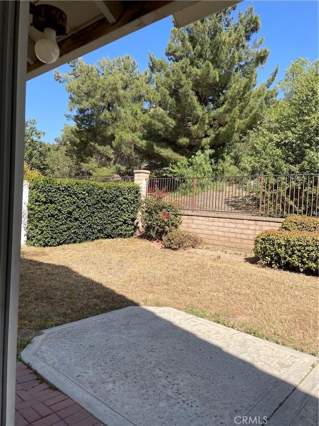 28499 Forest Oaks Way, Moreno Valley, CA 92555 - view of yard featuring a patio area