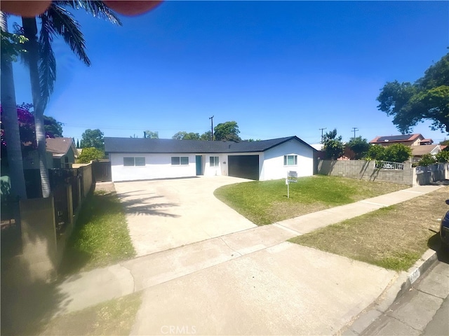 1626 S Pacific Ave, Santa Ana, CA 92704 - single story home with concrete driveway and stucco siding
