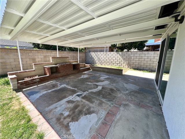 1626 S Pacific Ave, Santa Ana, CA 92704 - fenced backyard with a patio