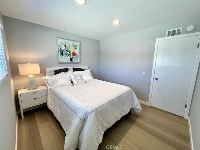 1626 S Pacific Ave, Santa Ana, CA 92704 - bedroom featuring wood finished floors and recessed lighting