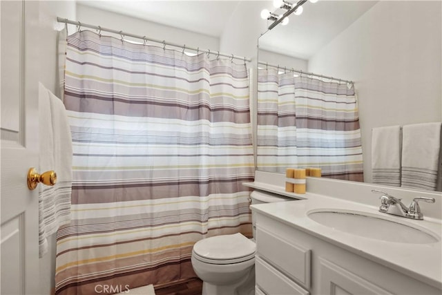 20197 Canyon View Dr, Canyon Country, CA 91351 - full bathroom featuring vanity and a shower with curtain