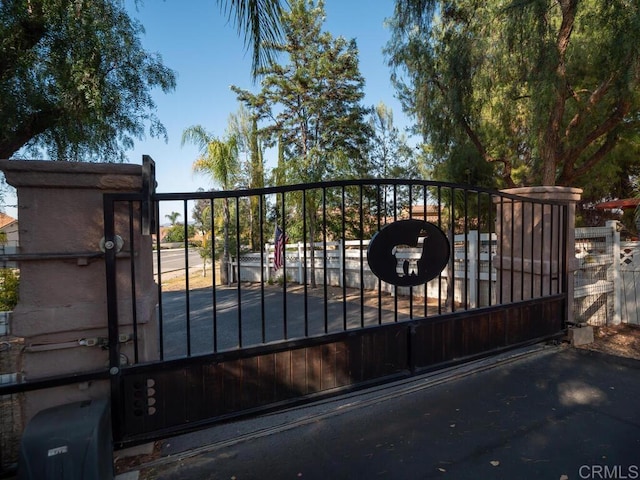31755 Rancho Vista Rd, Temecula, CA 92592 - view of gate