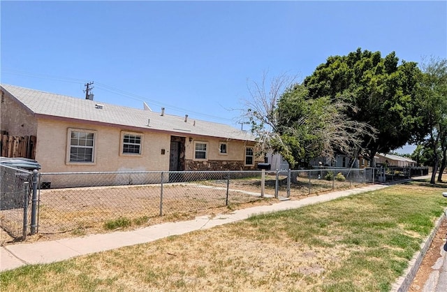 410 N Lovekin Blvd, Blythe, CA 92225 - photo 1