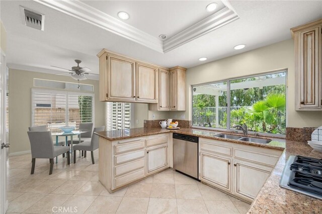 405 S Laureltree Dr, Anaheim Hills, CA 92808 - photo 20