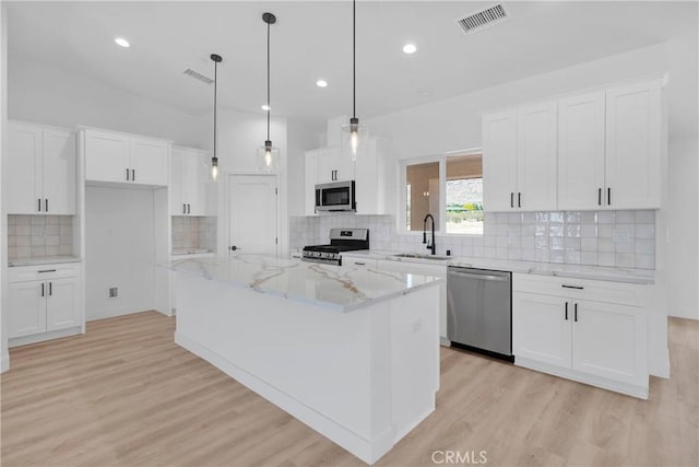 24925 Running Breeze Rd, Apple Valley, CA 92307 - photo 11