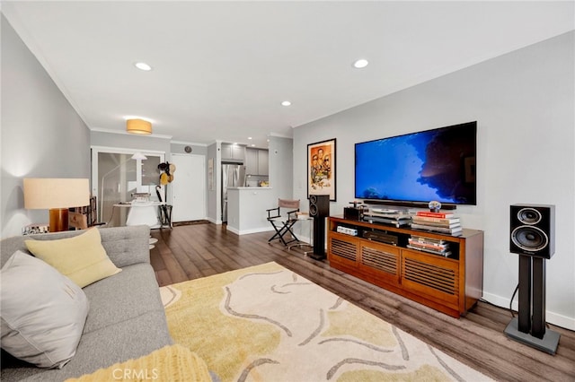 1118 Valencia St Unit 120, Los Angeles, CA 90015 - living room featuring wood finished floors and recessed lighting