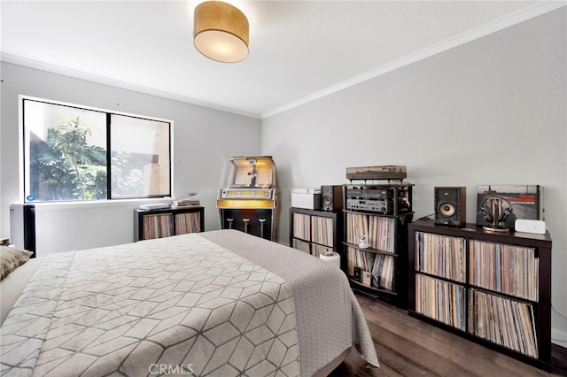 1118 Valencia St Unit 120, Los Angeles, CA 90015 - bedroom featuring crown molding and wood finished floors