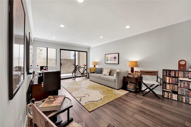 1118 Valencia St Unit 120, Los Angeles, CA 90015 - living room with wood finished floors and recessed lighting