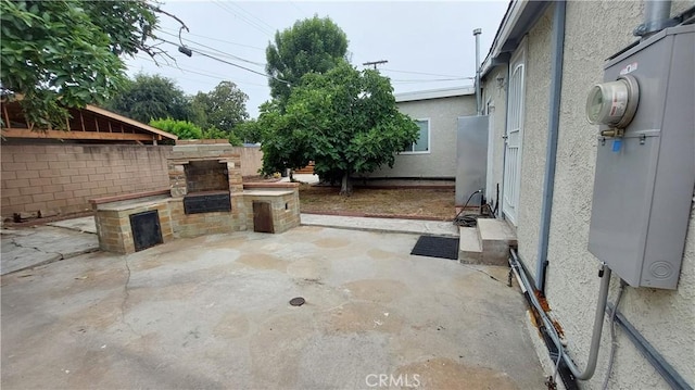 8649 Cantaloupe Ave, Panorama City, CA 91402 - view of patio / terrace