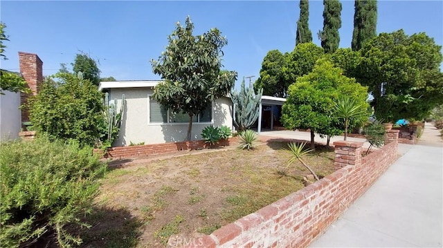 8649 Cantaloupe Ave, Panorama City, CA 91402 - view of front facade featuring stucco siding