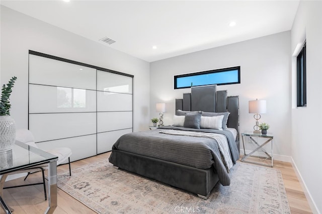 251 S Griffith Park Dr, Burbank, CA 91506 - bedroom featuring light wood-style flooring and recessed lighting