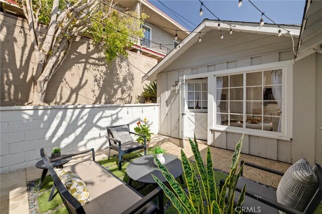 525 Manhattan Beach Blvd, Manhattan Beach, CA 90266 - view of fenced backyard