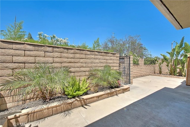 3096 Panorama Rd Unit A, Riverside, CA 92506 - fenced backyard featuring a patio