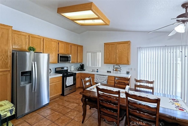 12733 Appian Ave, Victorville, CA 92395 - photo 5