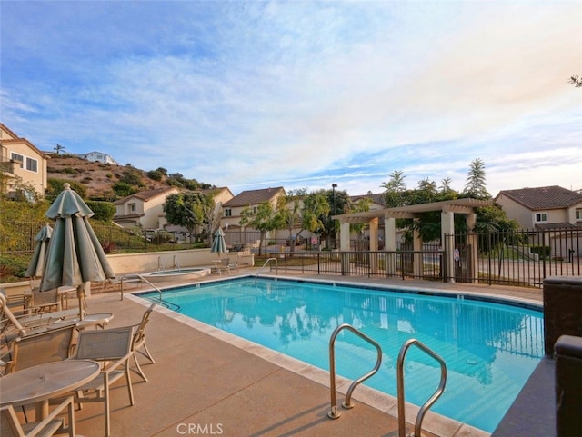 34 Via Capri, Rancho Palos Verdes, CA 90275 - community pool with a patio, a hot tub, and a residential view