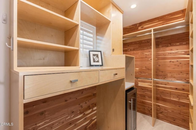 1040 Hillcroft Rd, Glendale, CA 91207 - walk in closet featuring beverage cooler