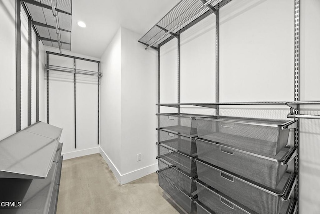 1305 Riviera Dr, Pasadena, CA 91107 - view of walk in closet