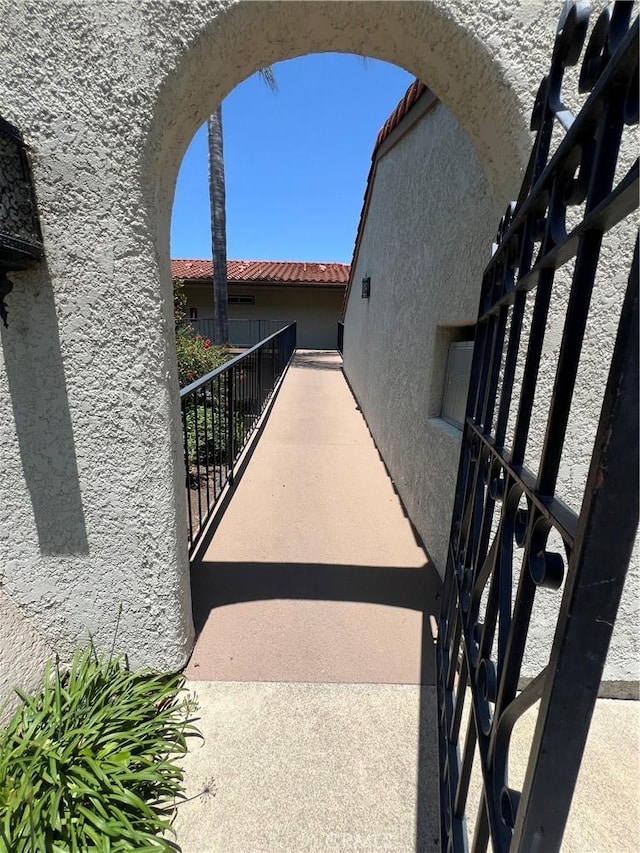 5490 Paseo Del Lago W Unit P, Laguna Woods, CA 92637 - view of patio / terrace