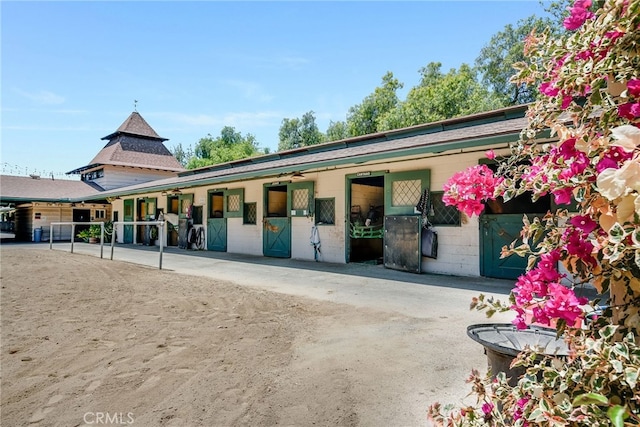 5490 Paseo Del Lago W Unit P, Laguna Woods, CA 92637 - view of horse barn