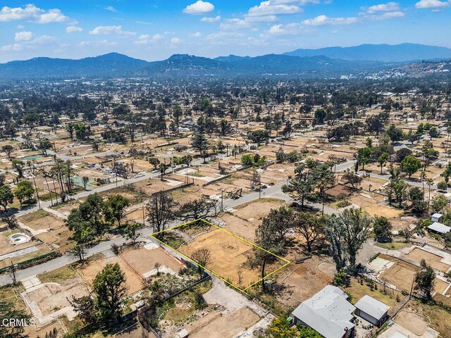 323 Marathon Rd, Altadena, CA 91001