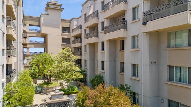 931 E Walnut St Unit 508, Pasadena, CA 91106 - view of apartment building / complex