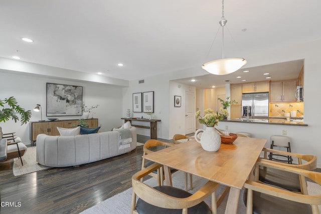 931 E Walnut St Unit 508, Pasadena, CA 91106 - dining room featuring recessed lighting and dark wood-style flooring