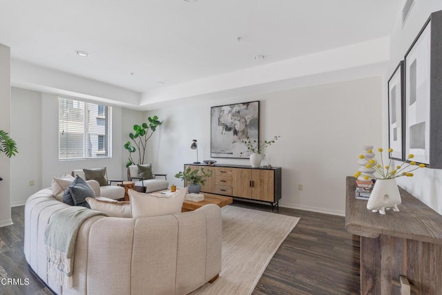 931 E Walnut St Unit 508, Pasadena, CA 91106 - living area featuring dark wood-style flooring and recessed lighting