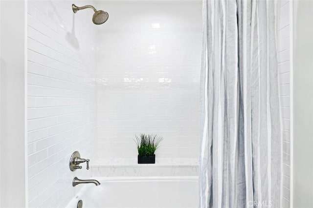 3326 Los Olivos Ln, Glendale, CA 91214 - bathroom view of shower / tub combo with curtain