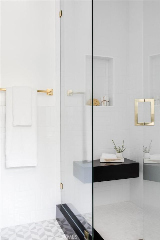 19476 Woodlands Dr, Huntington Beach, CA 92648 - bathroom with tile walls and a shower stall