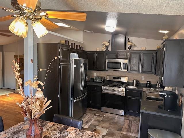 14561 Victor Dr, Moreno Valley, CA 92553 - photo 16