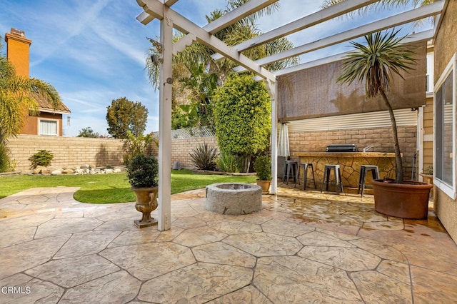 2561 Upper Bay Dr, Oxnard, CA 93036 - fenced backyard featuring an outdoor fire pit, a patio, and a pergola