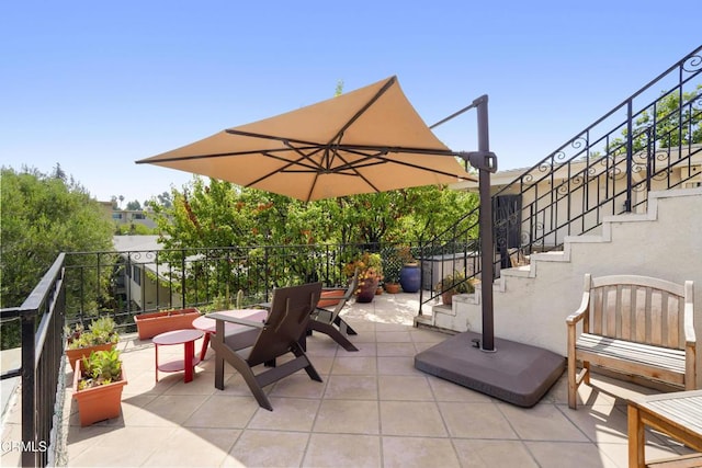 630 S Orange Grove Blvd Unit 5, Pasadena, CA 91105 - view of patio with stairs