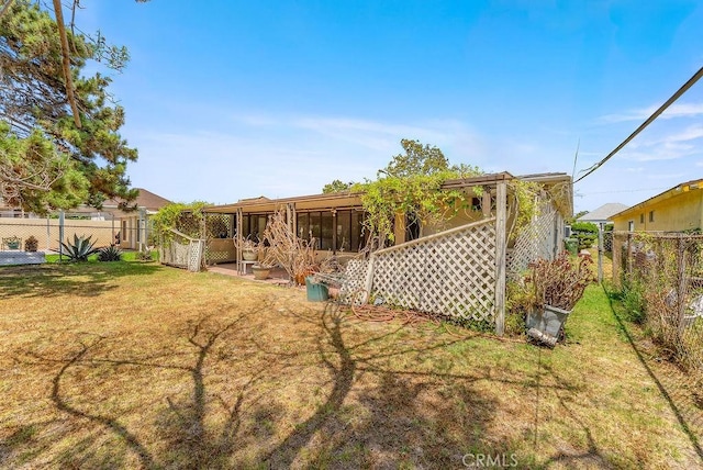 10527 S Wilton Pl, Los Angeles, CA 90047 - back of house