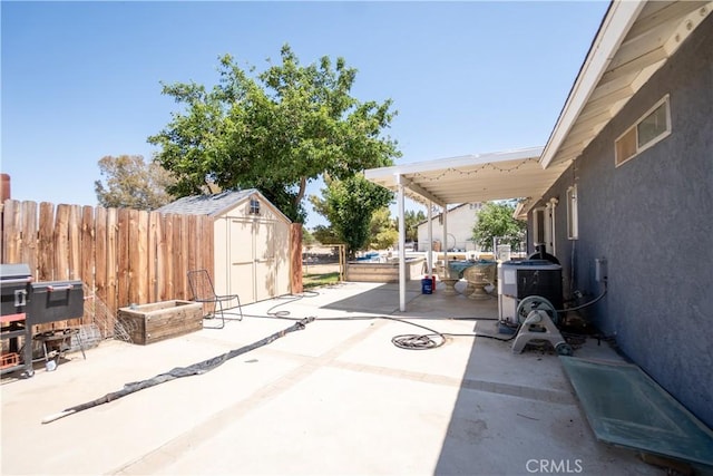 7681 Newhall Ave, Hesperia, CA 92345 - view of patio with a shed