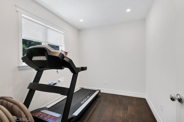 15460 La Maida St, Sherman Oaks, CA 91403 - workout room featuring wood finished floors and recessed lighting