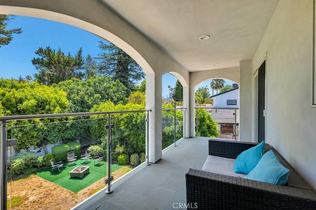 15460 La Maida St, Sherman Oaks, CA 91403 - view of balcony