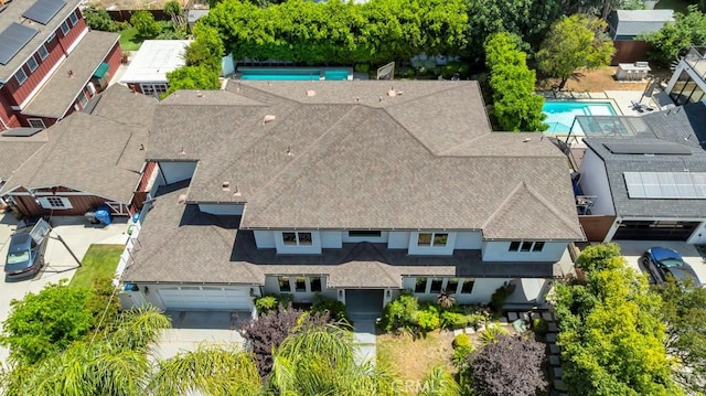 15460 La Maida St, Sherman Oaks, CA 91403 - view of subject property featuring a pool area