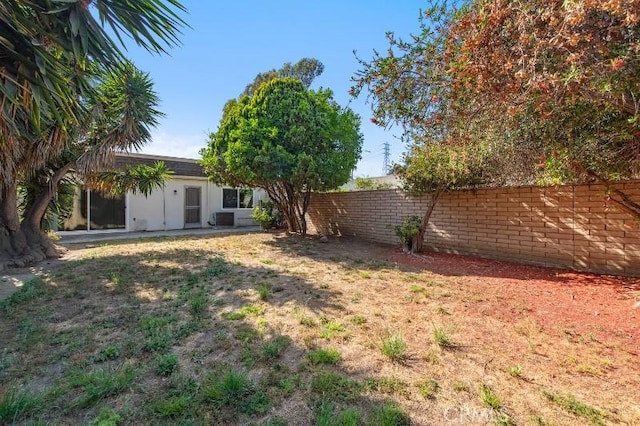 24 Queens Wreath Way, Irvine, CA 92612 - view of yard