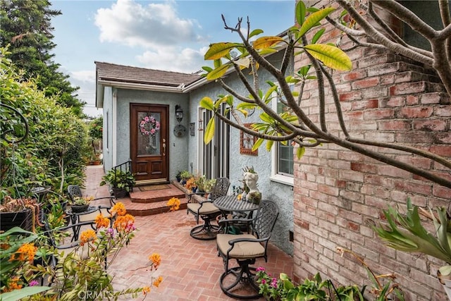 2322 W 156th St, Gardena, CA 90249 - doorway to property with stucco siding