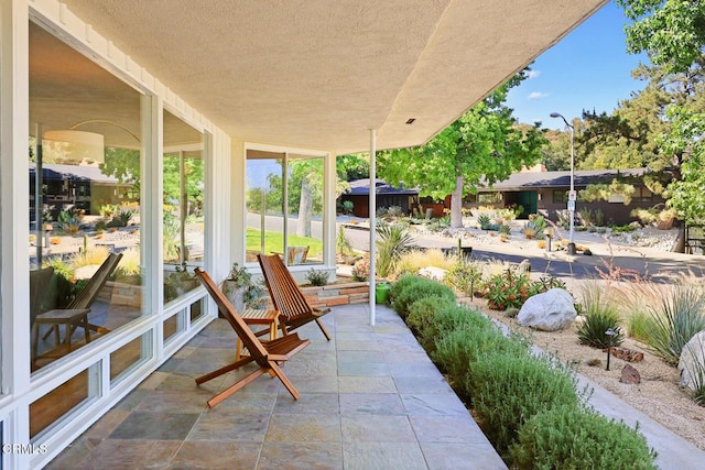 1620 Knollwood Dr, Pasadena, CA 91103 - view of patio