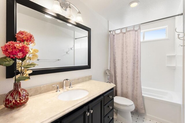1222 N Creekside Dr, Chula Vista, CA 91915 - bathroom with vanity and shower / bathtub combination with curtain