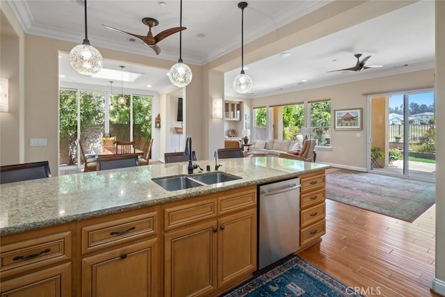1432 Vicki Ln, Nipomo, CA 93444 - kitchen featuring dishwasher, open floor plan, ceiling fan, crown molding, and wood finished floors