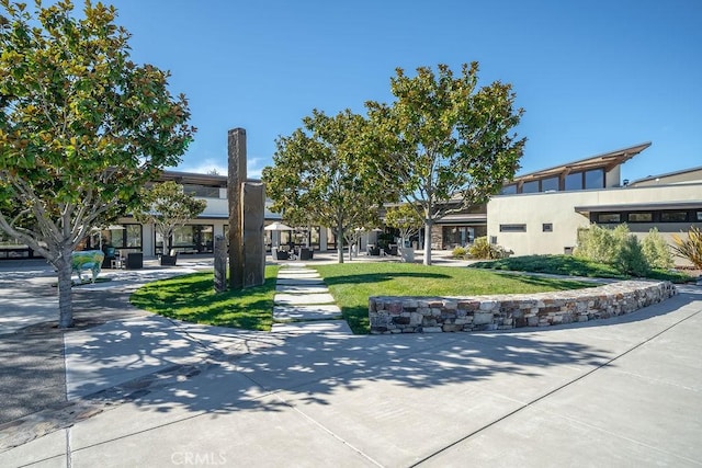 1432 Vicki Ln, Nipomo, CA 93444 - surrounding community featuring a lawn