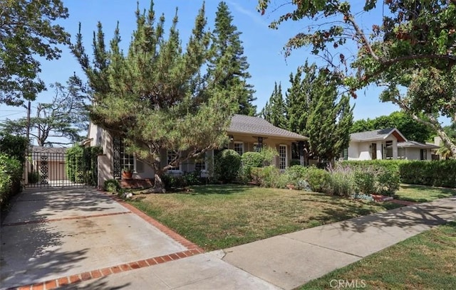 13510 Valleyheart Dr N, Sherman Oaks, CA 91423 - view of front of property featuring a front yard, a gate, and driveway