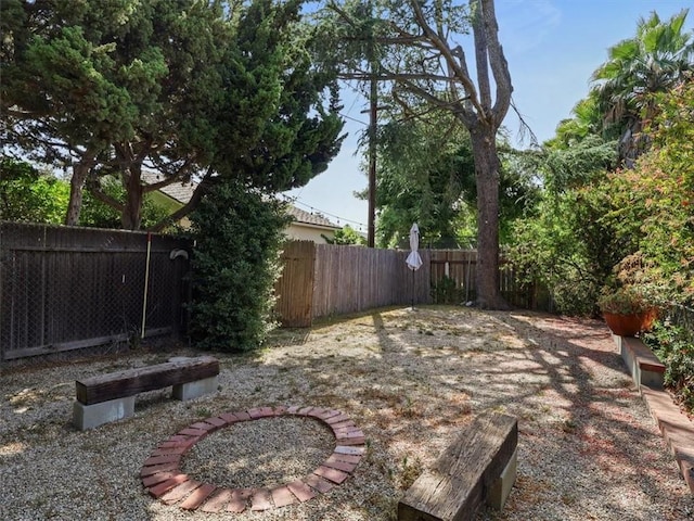 13510 Valleyheart Dr N, Sherman Oaks, CA 91423 - view of fenced backyard
