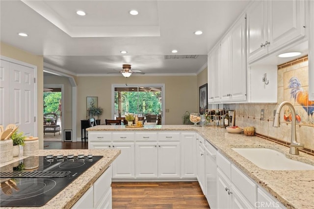 25 Misty Way, Chico, CA 95926 - kitchen featuring black electric stovetop, a peninsula, dishwasher, recessed lighting, and dark wood finished floors
